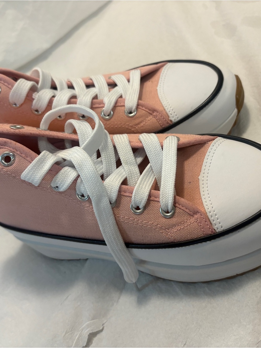 Rouge Helium Dusty Pink Low-Top Platform Sneakers